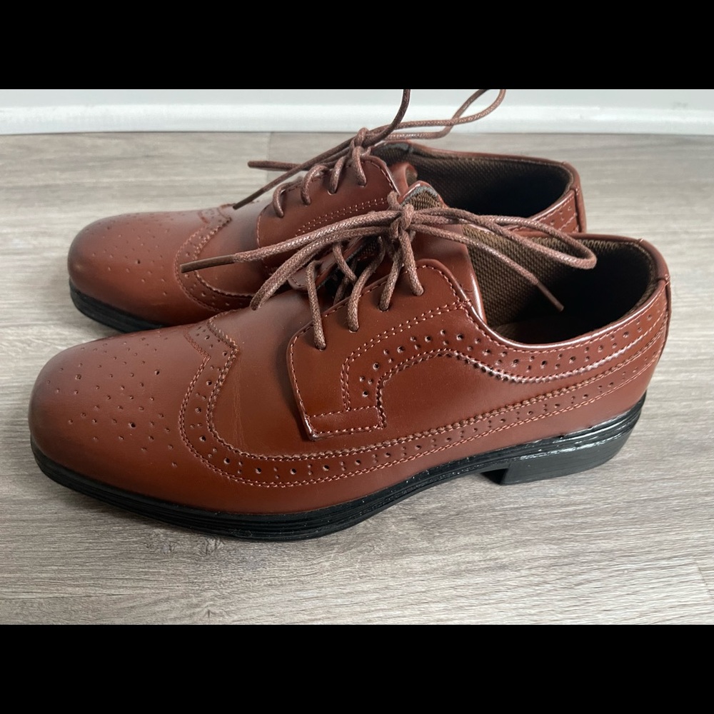 Deer Stags Ace Dark Maple Size 6 Big Kids/ Boys Dress Shoes